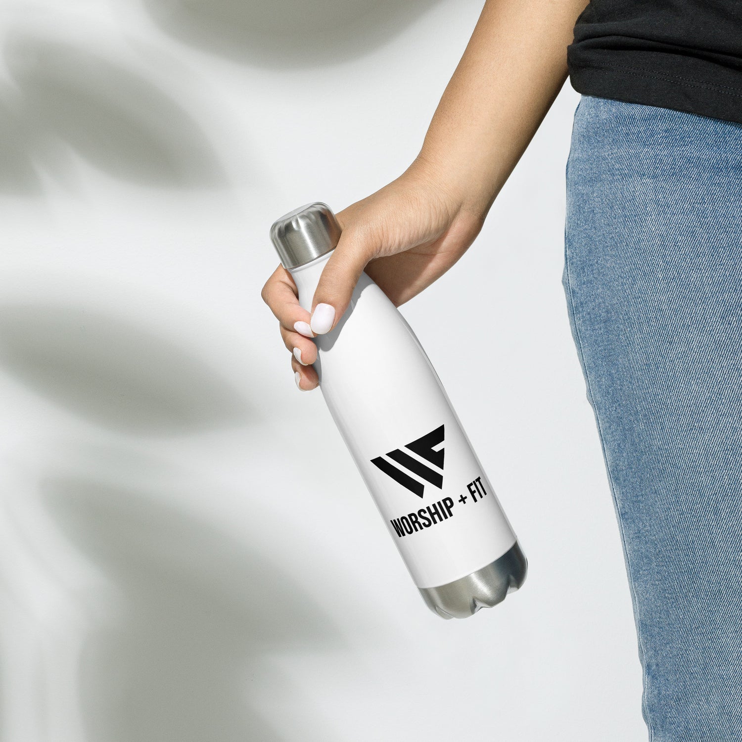 Stainless steel water bottle